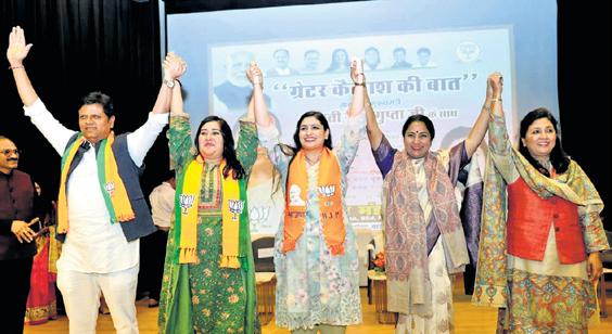 CM backs MCD candidates, AAP leaders hit the road