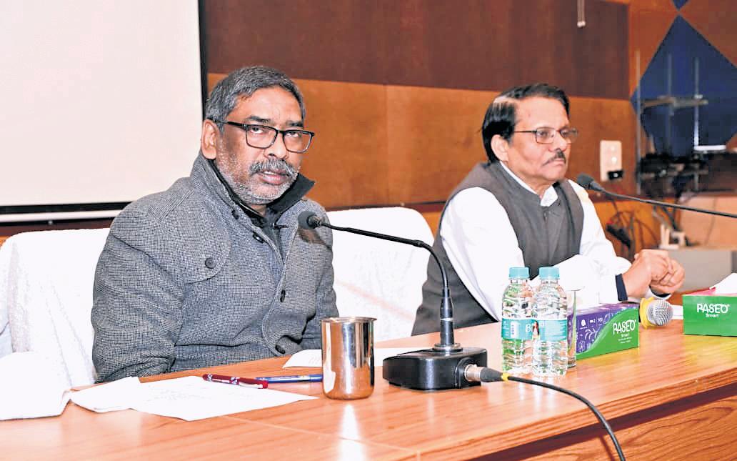 Soren meets allies amid buzz over change of guard