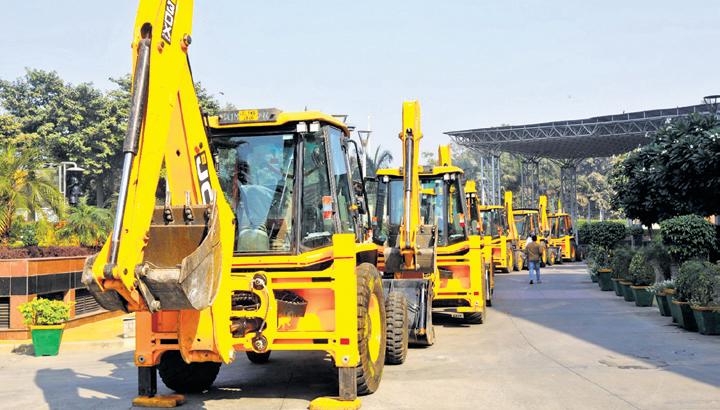 MCD adds super sucker machines, backhoe loaders