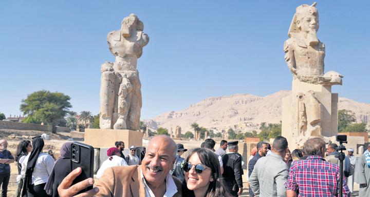 Restored colossal statues of pharaoh revealed