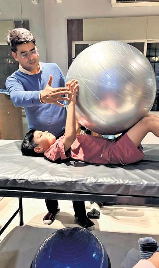 Healing touch of a Chhattisgarh physio helps 10,000 people