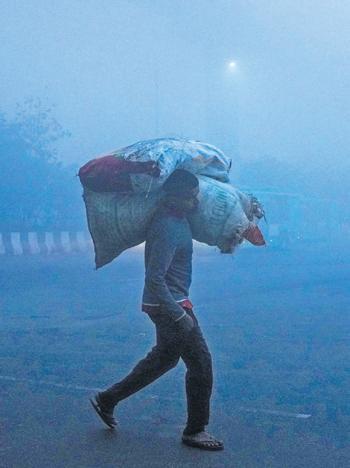 22 weather stations in 'severe' zone, first cold wave day in city
