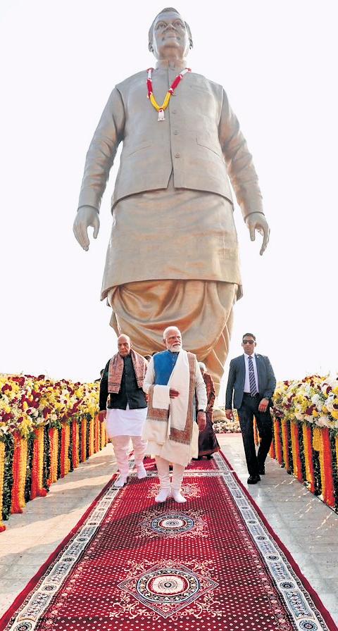 No 1 family drove growth: Modi