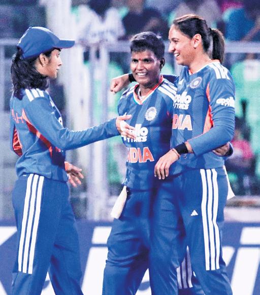 Deepti in record books as Ind seal series