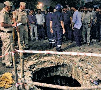 Negligence case registered after labourer dies falling into open sewer in Rohini