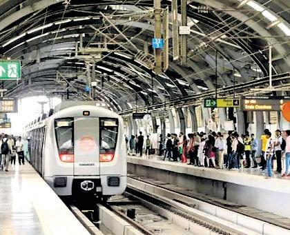 Teenager dies after jumping in front of metro