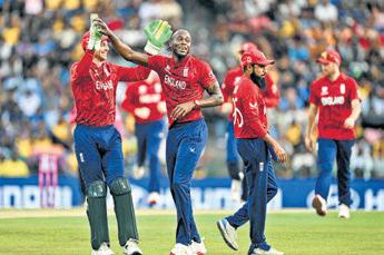 England rout Sri Lanka