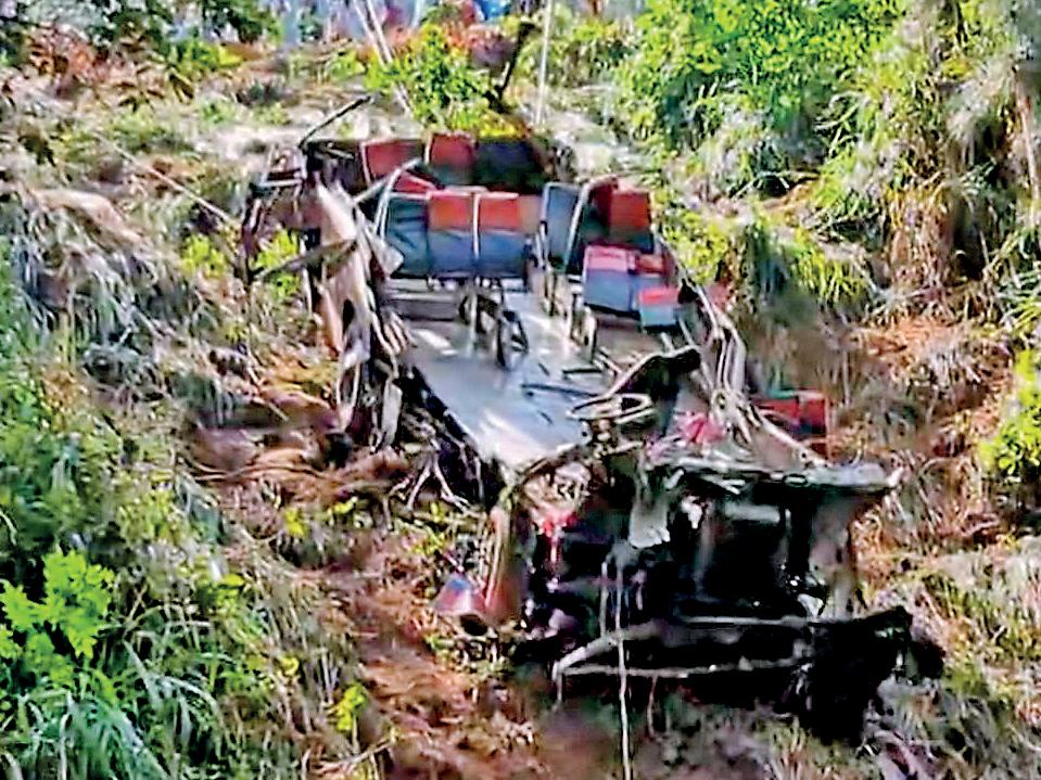 How Sri Lanka's public transport sector crashed!
