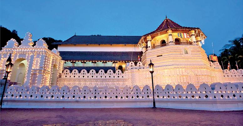 SLT-Mobitel extends ICT partnership with Dalada Maligawa