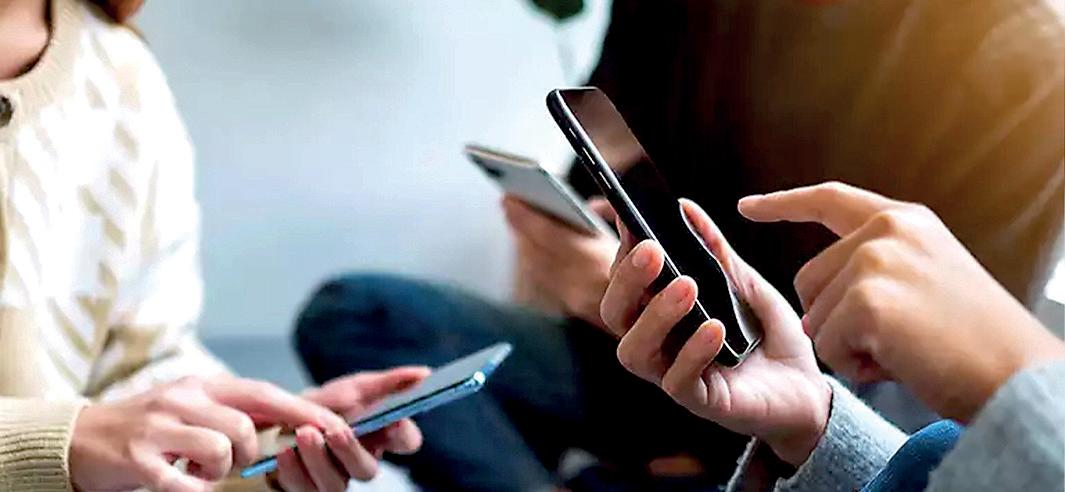 PSYCHOPOLITICS, EMOTIONAL GOVERNANCE, AND THE MAKING OF PUBLIC OPINION