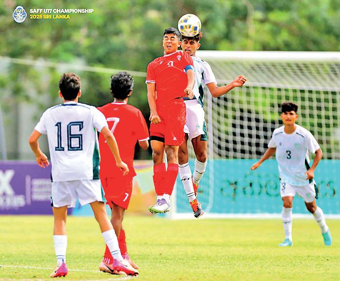 Pakistan, India into SAFF U-17 semis
