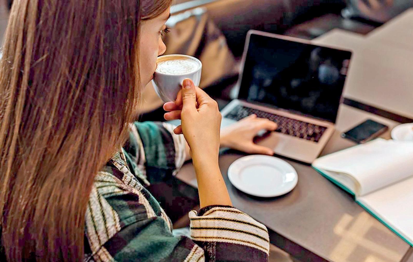 Sri Lanka's Side Hustle Generation