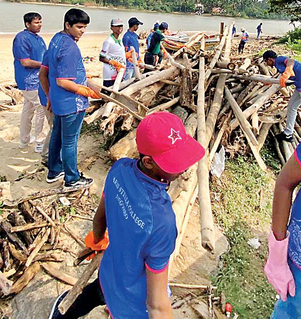 Maris students restore beauty of Maha Oya-Kammalthota Estuary after floods