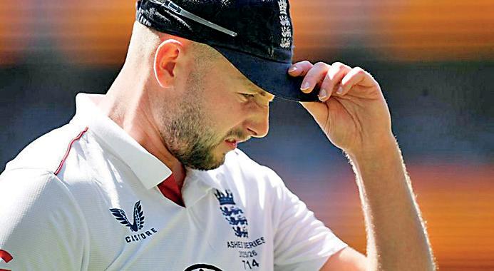 England lose third pace bowler