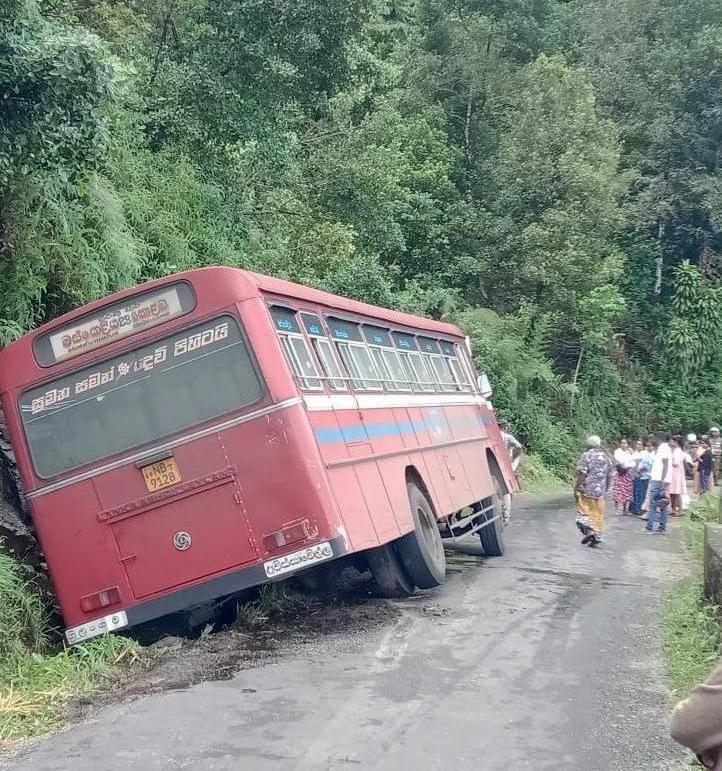 மஸ்கெலியா நோக்கி பயணித்த பஸ் விபத்து