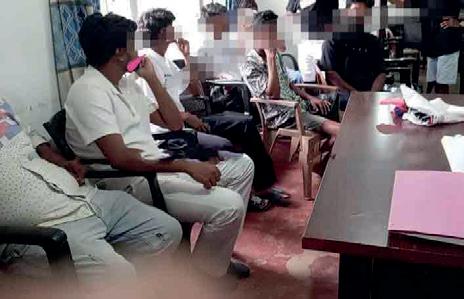 பேஸ்புக் விருந்து; 26 பேர் கைது