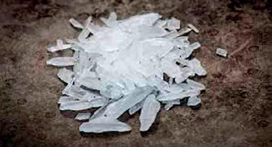4 கோடி ரூபாய் ஐஸுடன் காரை விட்டோடிய சாரதி