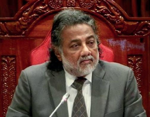 சில பிரிவுகள் முரணானவை