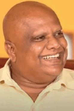 சம்பளப் பட்டியலை பகிரங்கப்படுத்தினார்