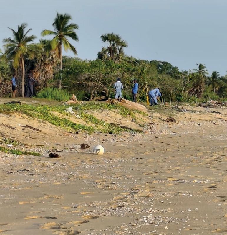 காணிகளை இரகசியமாக அளவீடு செய்த கடற்படை