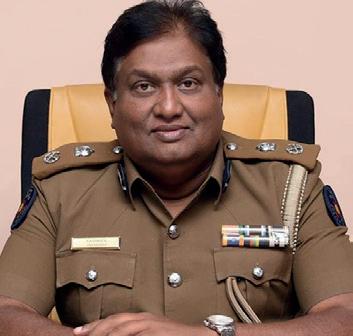 "உங்கள் உதவிக்கு நன்றி': குறுஞ்செய்தியால் சிக்கினார் ஓய்வுபெற்ற டிஐஜி