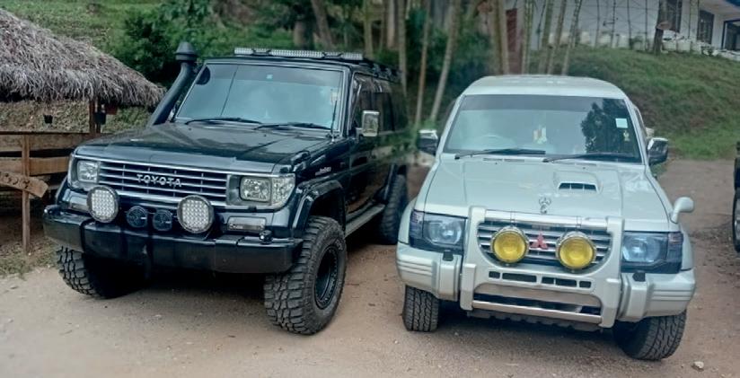 உரிமங்கள் இல்லாத 2 வாகனங்கள் சிக்கின