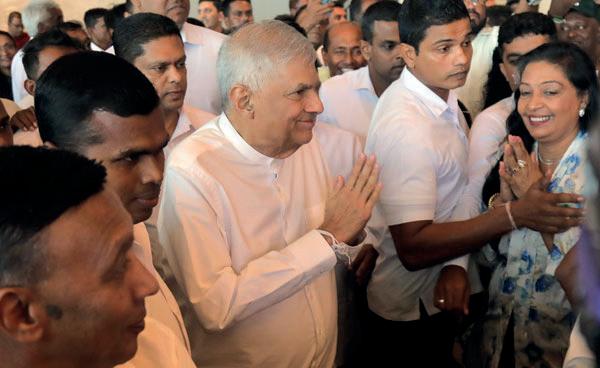 "அரசியலமைப்பு சர்வாதிகாரத்திற்கு எதிராக ஒன்றுபட வேண்டும்"