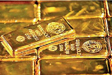 Gold prices hit record high