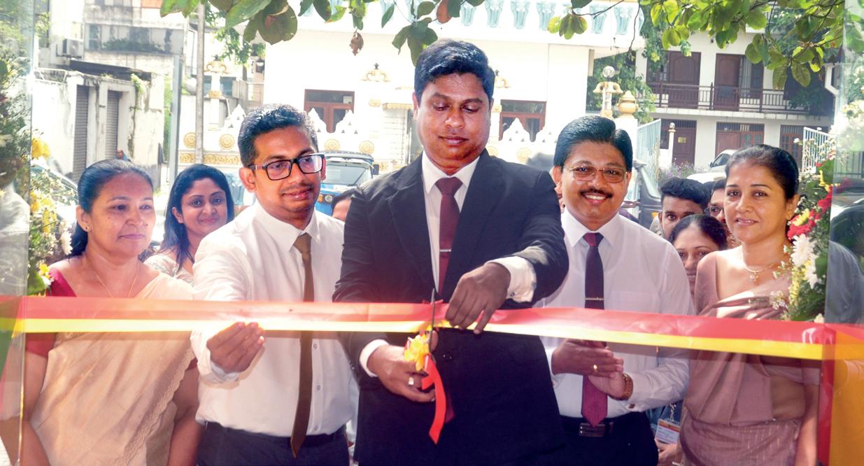 People's Bank Kompannavidiya Service Centre relocates to modern, upgraded facility