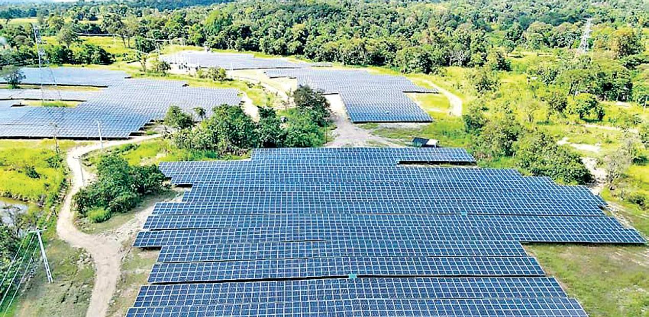 Solar industry warns looming crisis over policy threats, investment collapse