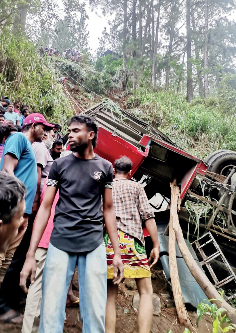 Police Committee to probe bus accident in Gerandi Ella; death toll rises to 23