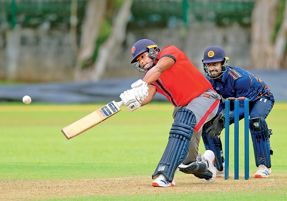 Subasingha sets alight Major Clubs T20 with 27-ball 72