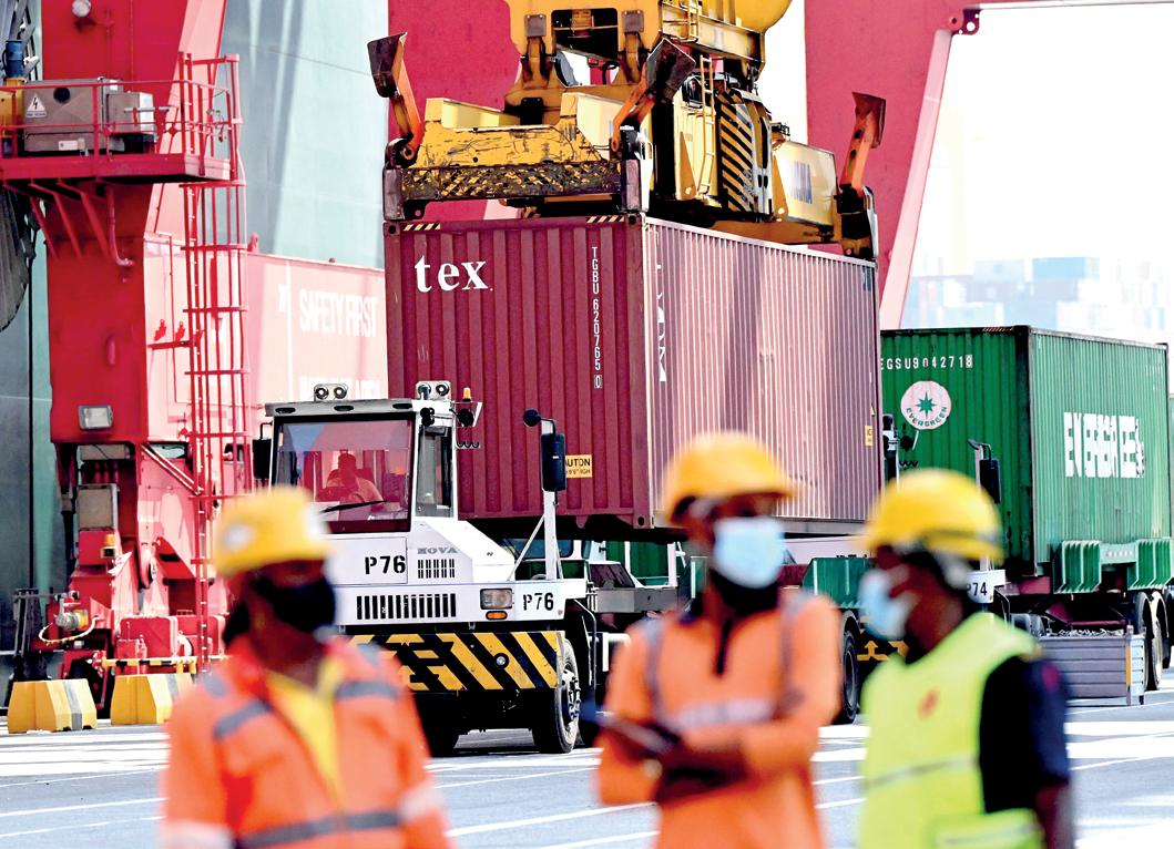 Trade deficit nearly doubles MoM to $ 717 m in April