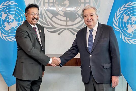 Ambassador Jayasuriya presents credentials to UN Secretary-General Guterres