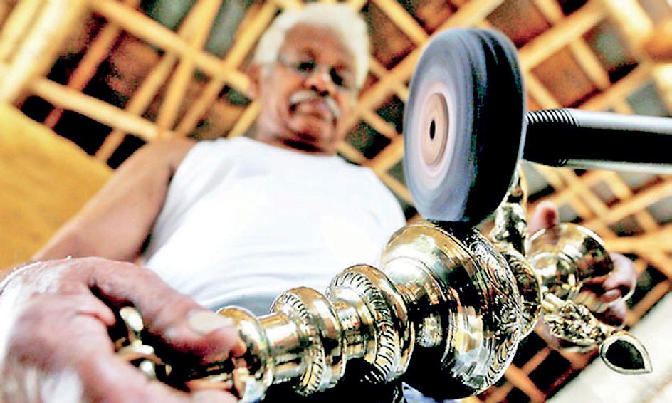 Science and Technology Minister calls for protection and revival of local industries