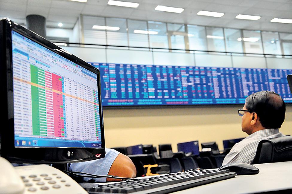 Colombo stock market gathers further momentum