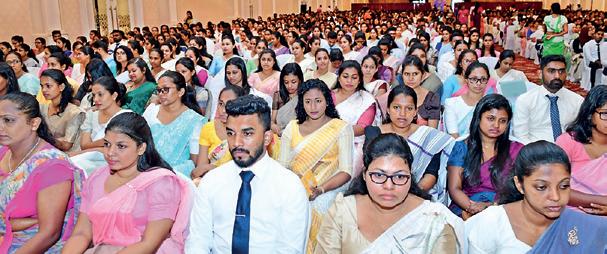 PM calls on new SLAS officers to stand against corruption, irregularities