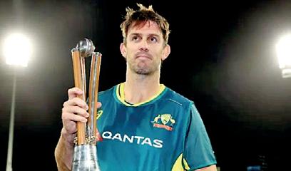 Marsh century secures Australia T20 series win