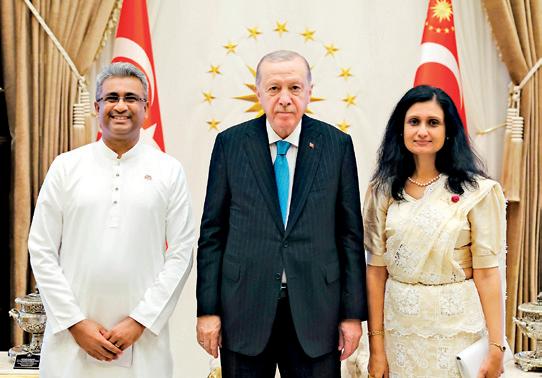 Kadurugamuwa presents credentials as Ambassador of Sri Lanka to Türkiye