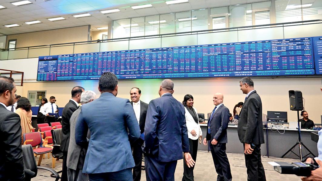 CSE extends rally, opens week up