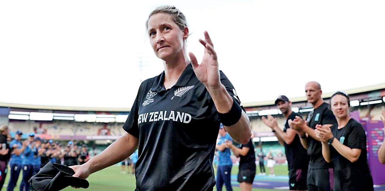 Sri Lanka finish fifth as New Zealand lose to England