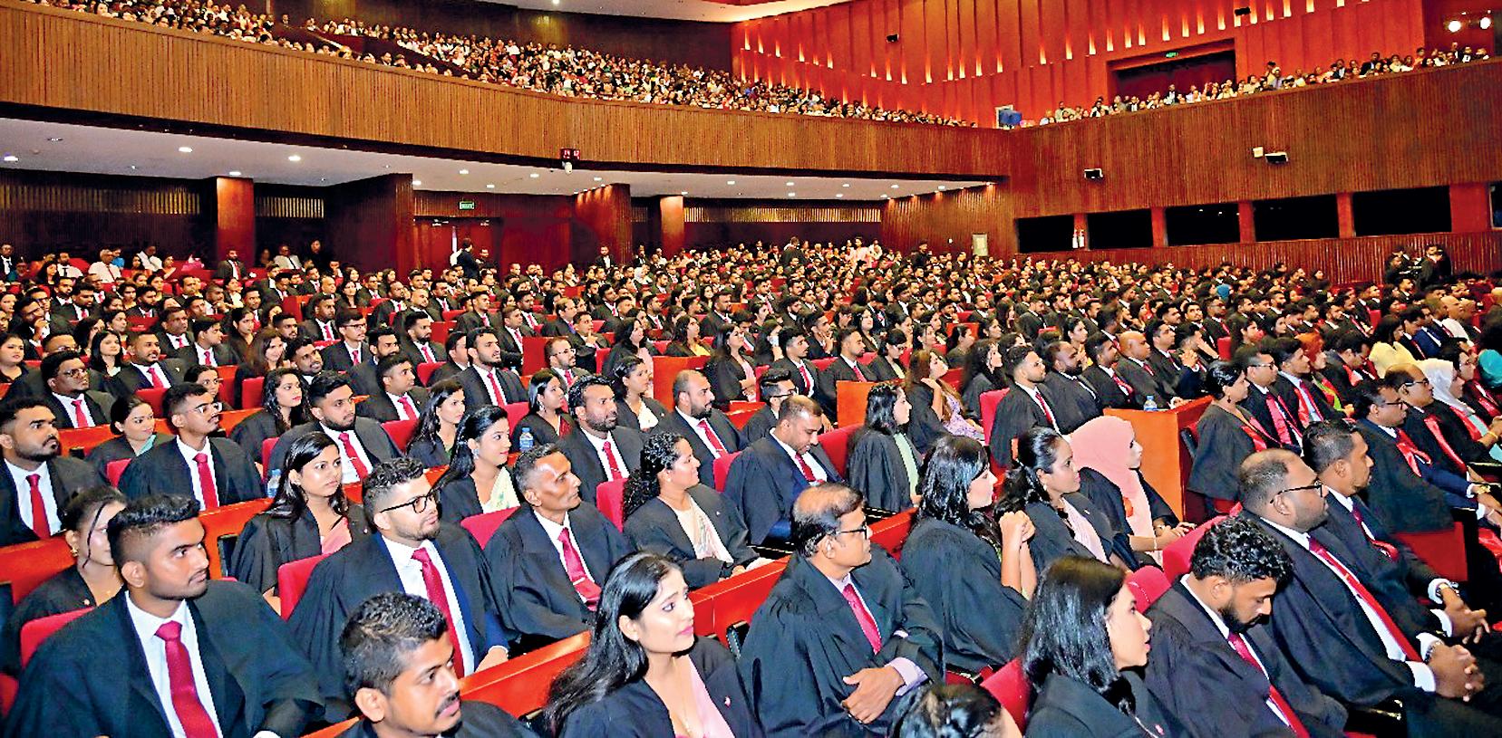 CA Sri Lanka convocation sees record 617 new Chartered Accountants