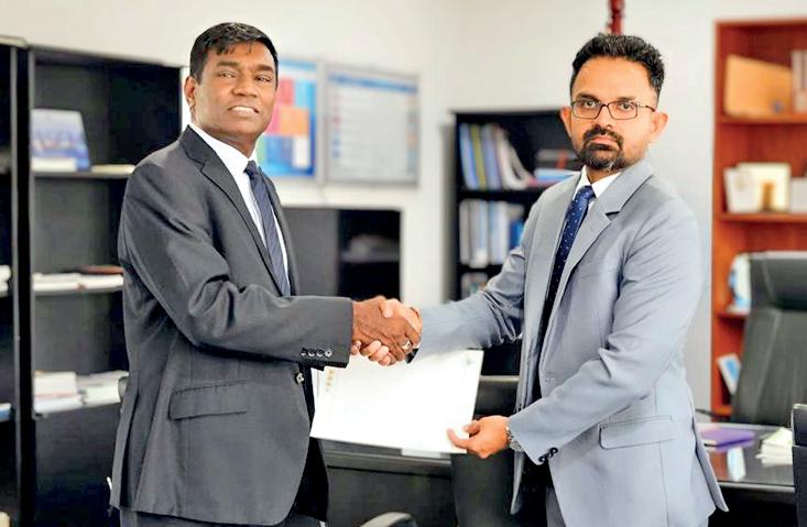 Blue Lanka Tours contributes towards life-saving flood relief efforts