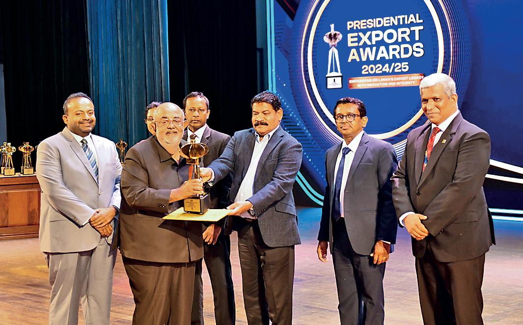 Flexiprint honoured at Presidential Export Awards 2024/25 for fourth consecutive year