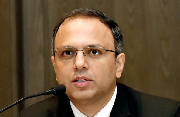 Govt. must push reforms with 2026 FDI projected under $ 1 b: SCB