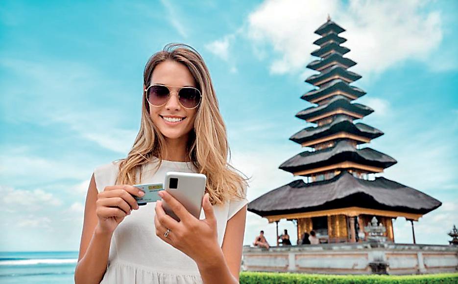 Carrying the ‘paperweight’- Is Sri Lanka ready for cashless tourism?