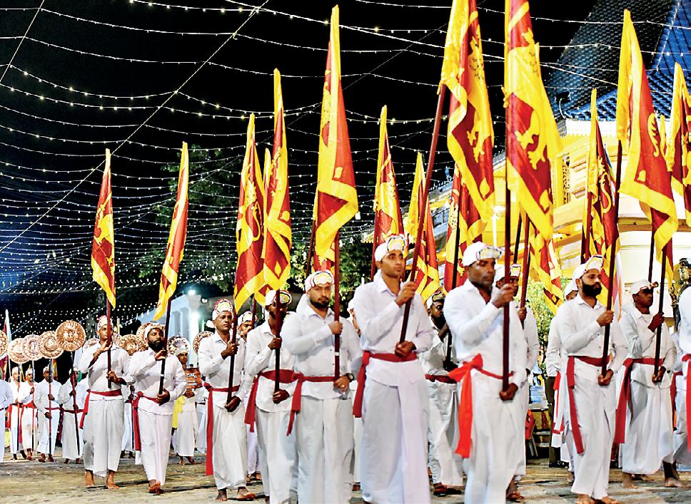 Navam Maha Perahera lights up Colombo