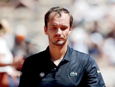 French Open: Medvedev shocked by wildcard Walton in first round