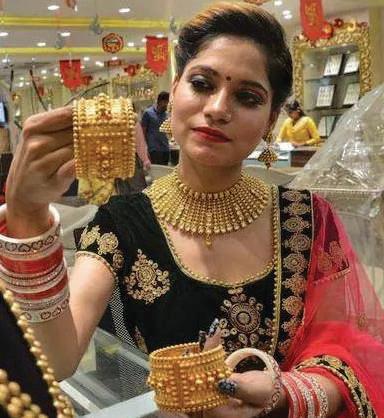 ഇന്ത്യക്കാരുടെ കയ്യിലുള്ളത് റെക്കോർഡ്സ്വർണം