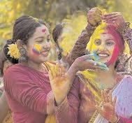 बदलते जमाने की रंग बदलती होली
